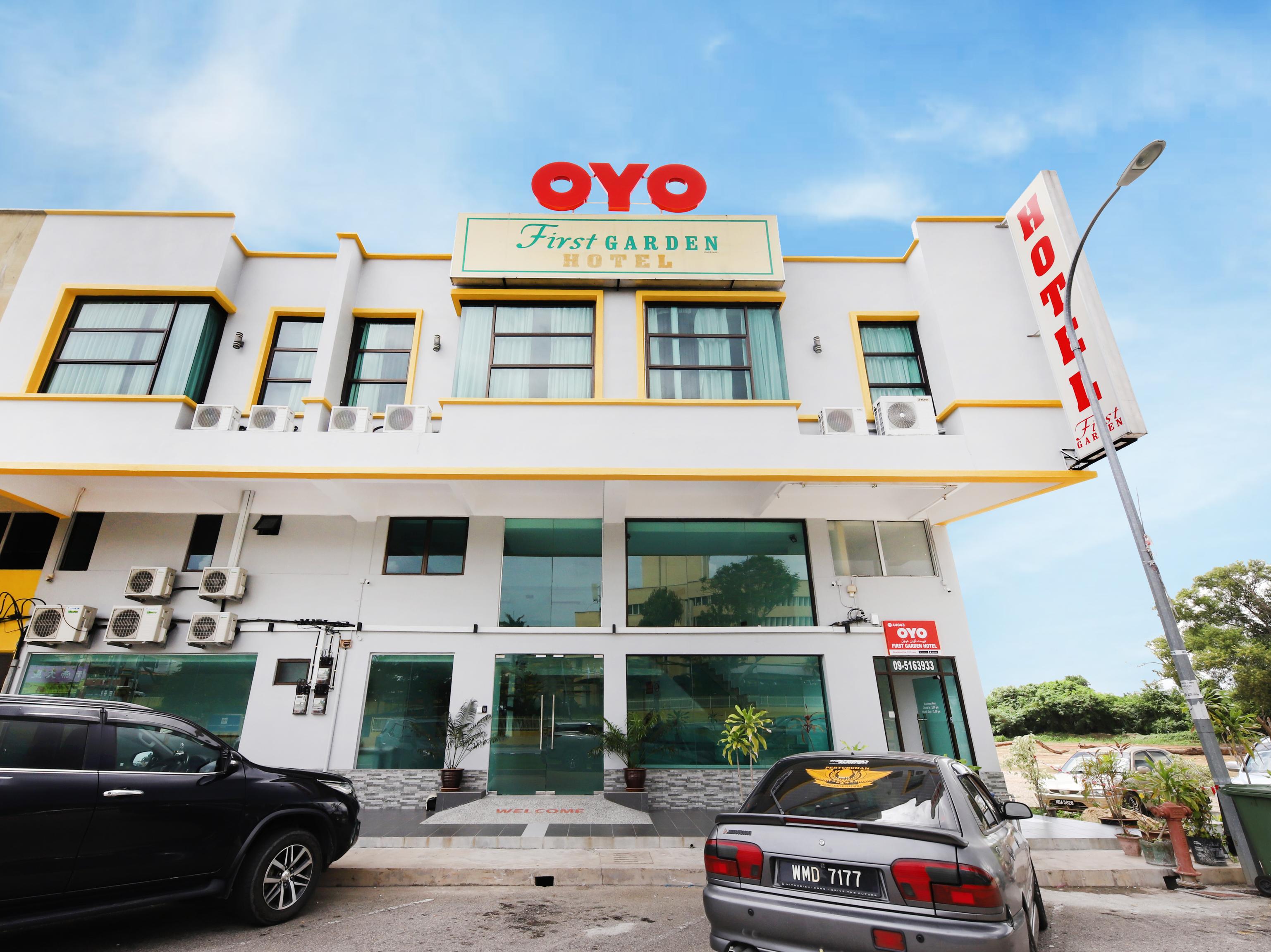 Oyo 44043 ファースト ガーデン ホテル クアンタン エクステリア 写真